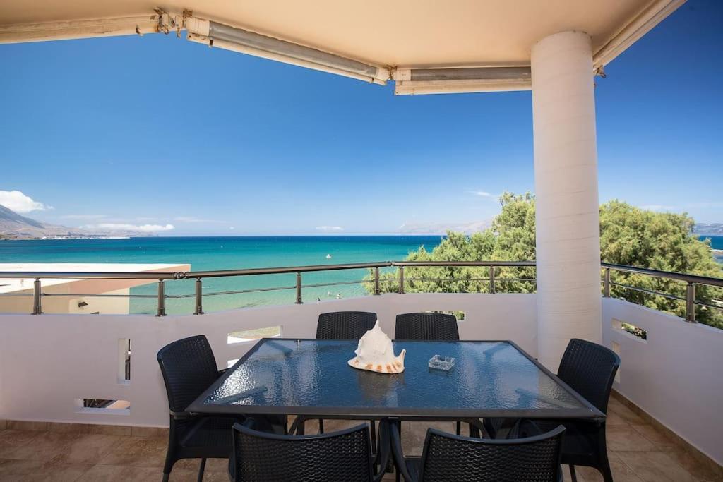 Mavros Molos Seaside Apartment Kíssamos Exteriör bild