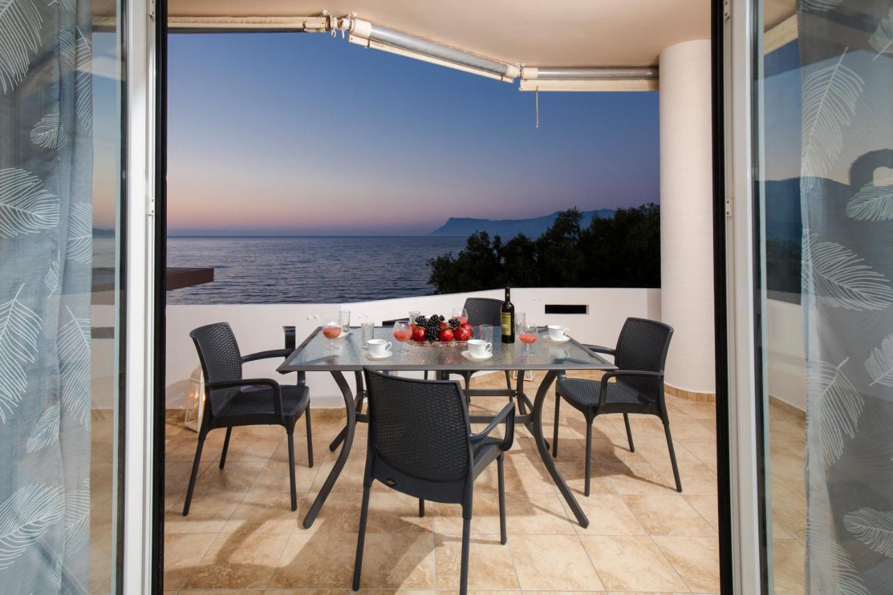 Mavros Molos Seaside Apartment Kíssamos Exteriör bild