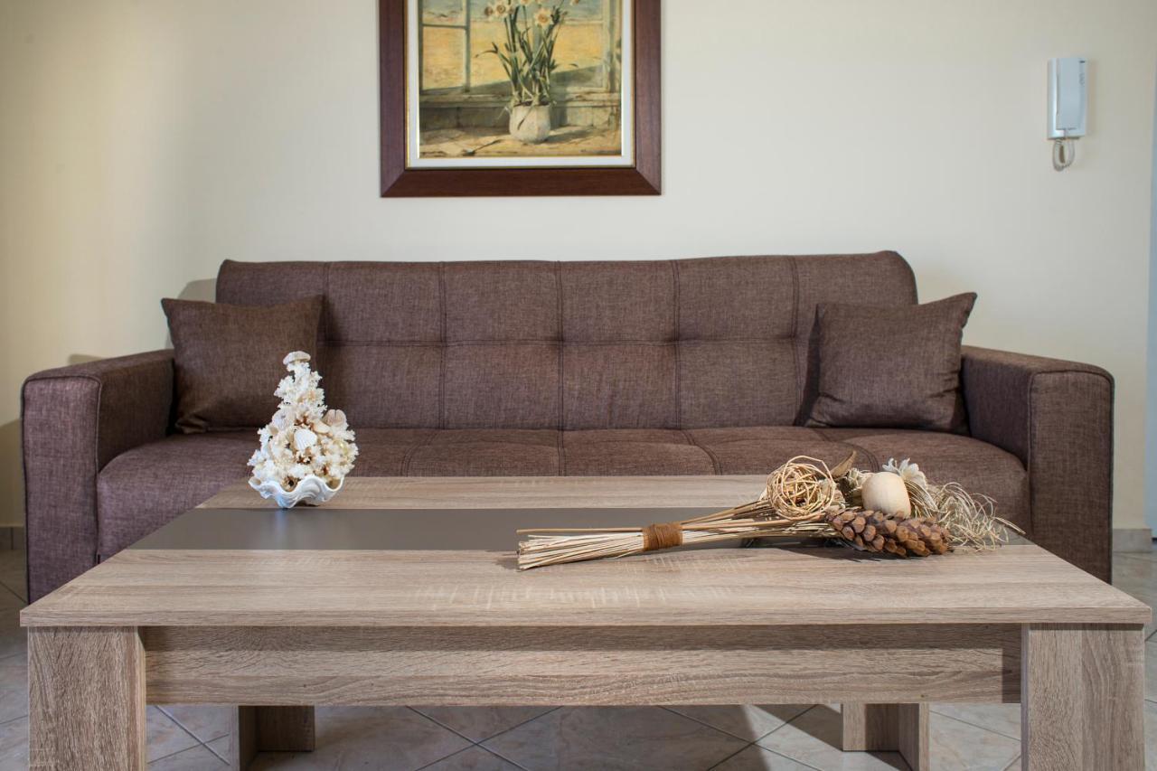 Mavros Molos Seaside Apartment Kíssamos Exteriör bild